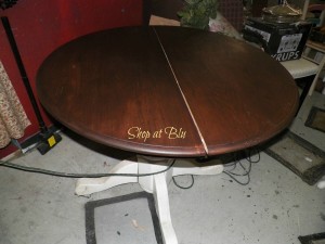 How to stain a kitchen table the easy way!